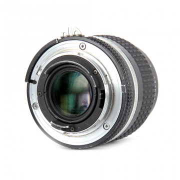 Nikkor 24mm/2 (Nikon F)